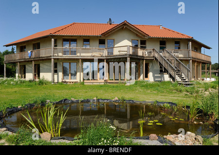 Europa Deutschland GER, Öko-Dorf Siebenlinden, Gebäude aus Strohballen und Lehm Stockfoto