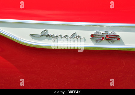 Side Panel Logo eines Jahrgangs 1961 Chevrolet Impala SS Stockfoto