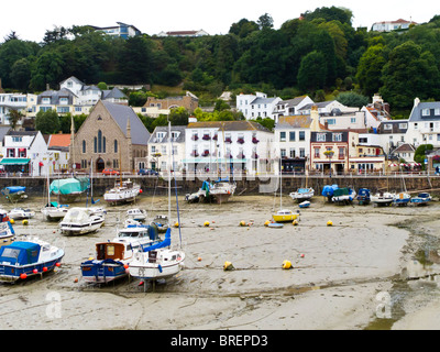 Der Hafen von St. Aubin auf der Insel Jersey auf den Kanalinseln. Stockfoto