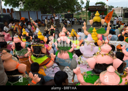 Idol von Lord Ganesh (unter der Leitung Elefantengott); Ganesh Ganpati Festival; Dharapuram, Tamil Nadu. Stockfoto