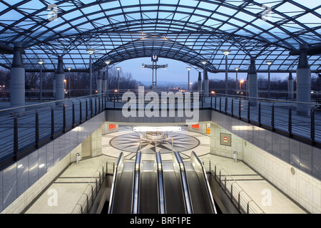 U-Bahn-Station Westfalenhallen, Dortmund, Ruhrgebiet, Nordrhein-Westfalen, Deutschland, Europa Stockfoto