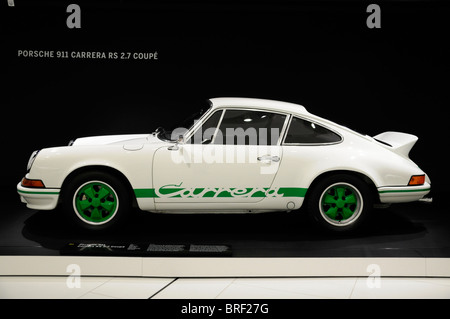 Porsche 911 Carrera RS 2, 7 Coupe neues Porsche Museum, Stuttgart, Baden-Württemberg, Deutschland, Europa Stockfoto