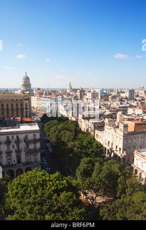 HAVANNA: HOHE ANSICHT DES CAPITOLIO NACIONAL UND CENTRO HABANA Stockfoto