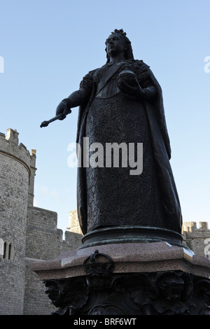 Im Jahr 1887 vorgestellt und von Edgar Boehm in der Feier der Königinnen Golden Jubilee, in Castle Hill, Windsor entfernt. Stockfoto