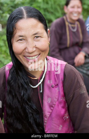 indische Frau Porträt in keylong Stockfoto
