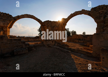 Saranda Kolones Festung, Torbogen, Archäologie, Weltkulturerbe, Kato, Paphos, Paphos, Zypern, Europa Stockfoto