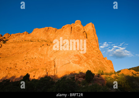 Nord-Gateway Rock, Garden of the Gods. Jahren der Erosion schaffen einzigartige Sandstein-Formationen, National Natural Landmark, Colorado Stockfoto