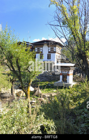 Bhutan Haus mit Geisterhaus in Bumthang Stockfoto