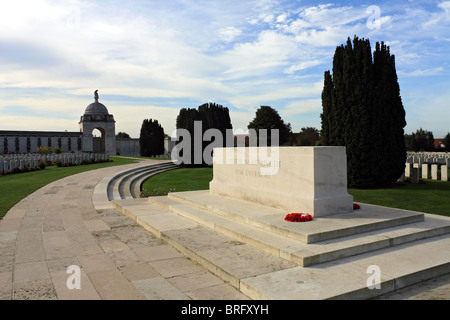 Tyne Cot Commonwealth War Graves Friedhof und Denkmal für die fehlende für die Toten des 1. Weltkrieges in Ypern auffallende in Belgien. Stockfoto