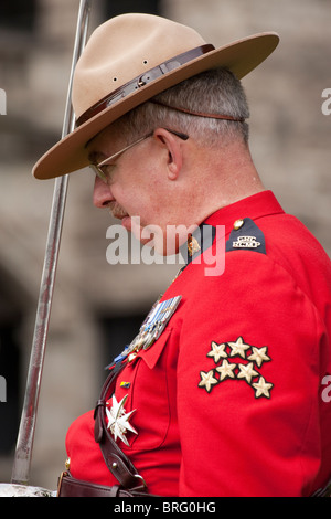 Royal Canadian Mounted Police Officer bei jährlichen Polizei Offiziere Memorial Service-Victoria, British Columbia, Kanada. Stockfoto