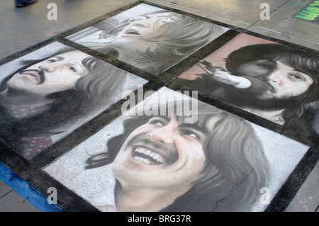 Chalk Kunst in Pasadena, die die Abdeckung der lassen Sie das Album der Beatles. Stockfoto