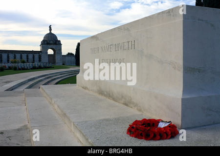 Tyne Cot Commonwealth War Graves Friedhof und Denkmal für die fehlende für die Toten des 1. Weltkrieges in Ypern auffallende in Belgien. Stockfoto
