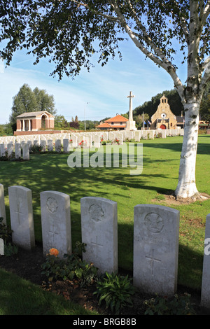 Hooge Krater Friedhof für Commonwealth-Soldaten getötet im 1. Weltkrieg. (Ypern) Ieper West-Flandern in Belgien. Stockfoto