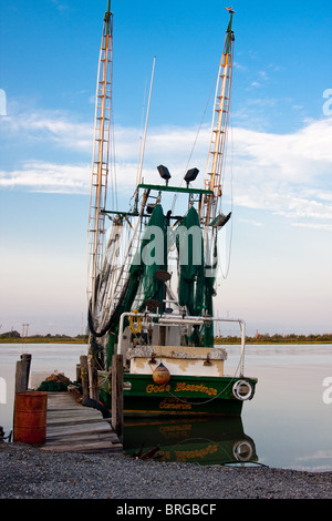 Garnelen-Boot am dock in Cameron, Louisiana. Stockfoto