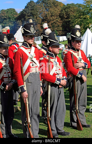 Männer des 32. Cornwall Regiment of Foot auf eine Erholung von der Schlacht bei Waterloo 1815 Stockfoto