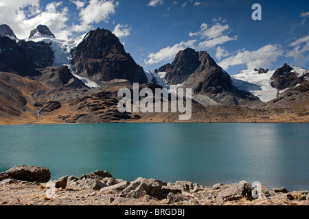 Cordillera Real: Berge Anfahrt: Laguna Chiarkhota Stockfoto