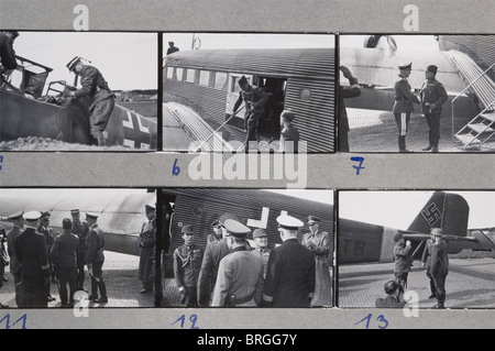 General der Flieger Friedrich Christiansen(1879 - 1972),drei Alben mit ca. 7000 Fotografien unveröffentlichte Privatfotos im Kleinbildformat,40 x 25 mm aus seiner Zeit als Wehrmachtskommandant in den Niederlanden. Nicht in chronologischer Reihenfolge. Die Alben haben später Ringordner, (einige lose). Darunter sind Fotos von Besuchen von Hermann Göring, Albert Speer und Generälen aller Branchen, wie z.B. Demmelhuber, Galland, Milch, Udet, Sperrle, Wolfram von Richthofen, sowie von Ritterkreuz-, NSFK- und NSKK-Führern, Diplomaten, etc. Inspecti,Additional-Rights-Clearences-Not Available Stockfoto