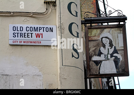 Molly Moggs Schwule Kneipe in Old Compton Street in Soho, London, England Stockfoto