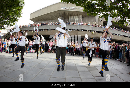 Morris Dancers Southbank London UK Europa Stockfoto