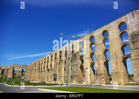 Aquädukt in Altstadt von Elvas, südlich von Portugal. Stockfoto