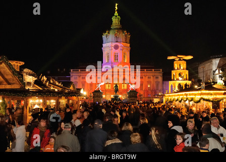 Weihnachtsmarkt am Schloss Charlottenburg Burg, Berlin, Deutschland, Europa Stockfoto