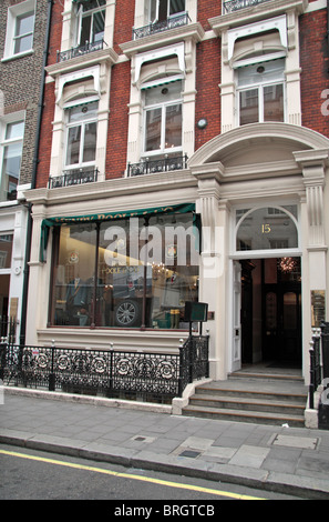 Die Henry Poole & Co Schneider, 15 Savile Row, London, England. Stockfoto