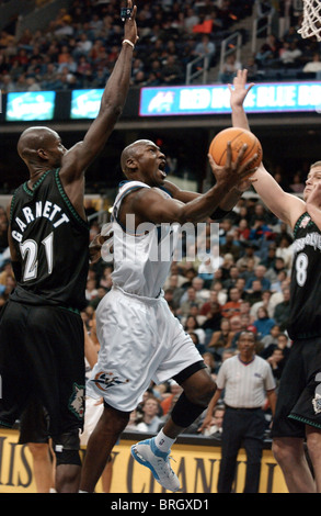 Washington Wizards Michael Jordan fährt für den Korb. Stockfoto
