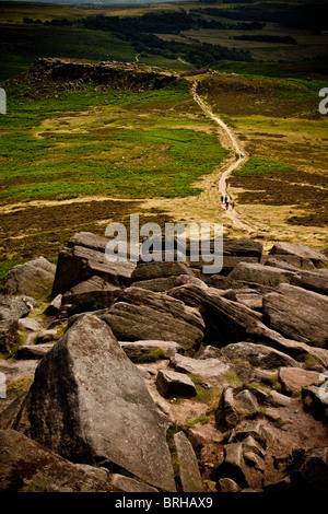 Blick vom Higger Tor auf Carl Wark im Peak District National Park Derbyshire England Stockfoto