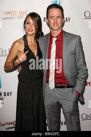 SARAH BUTLER CHAD LINDBERG I ON YOUR GRAVE Spit ohne Klassifizierung LOS ANGELES PREMIERE HOLLYWOOD LOS ANGELES Kalifornien USA 29 Septem Stockfoto
