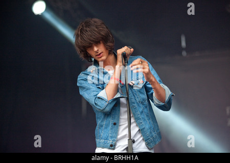 Faris Badwan Führer band die Schrecken auf der Bühne während off-Festival in Kattowitz, Polen Stockfoto