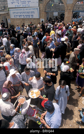 Israel, oberen Galiläa, Lag B'Omer Pilgerreise zum Grab des Rabbi Shimon Bar Yohai bei Meron Stockfoto