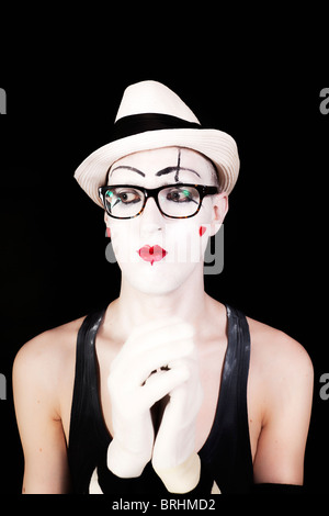 MIME in weißen Hut und Brille Stockfoto