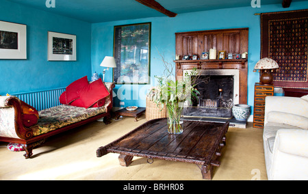 Der Salon in einem alten englischen Landhaus Stockfoto