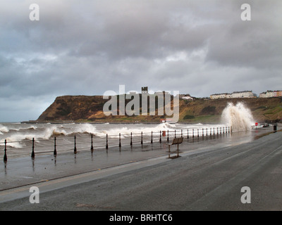 Schwere See in Scarborough, North Yorkshire, UK Stockfoto