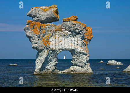 Erodierte Seastacks in Gamla Hamnøya in Fårö, Schweden Stockfoto