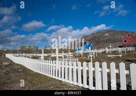 Grönland, Prinz Christian Sund (aka Prins Christian Sund). Kleinen abgelegenen Fischerdorf Siedlung von Augpilaqtoq. Stockfoto