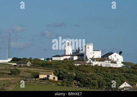 Der Leuchtturm und die Jugendherberge auf der Lizard Point, Cornwall, England.  Kornische Name für Cornwall ist Kernow. Stockfoto