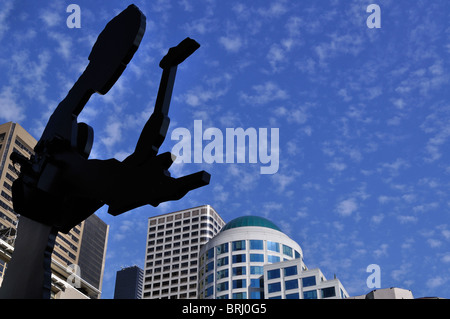 Animierte hammering Man Skulptur vor dem Seattle Art Museum in der Innenstadt von Seattle, Washington. Stockfoto