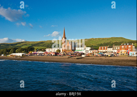 Meer-Fassade des Seebades Largs in North Ayrshire Schottland im frühen Abendlicht Stockfoto