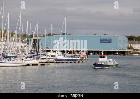 Princess Yachts International Firmengelände am Fluss Tamar South Devon England UK Stockfoto