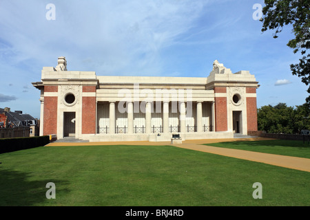 Gedenkstätte Menin Gate auf die fehlende für alliierte Soldaten getötet in Ypern auffallende Weltkrieg I. Ypern, Belgien. Stockfoto