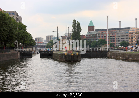 Muehlendamm Sperre auf Spree, Berlin Stockfoto