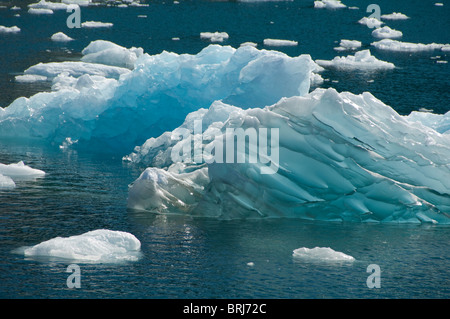 Grönland, Prinz Christian Sund (aka Prins Christian Sund). Eisberg im Fjord, Detail schweben. Stockfoto