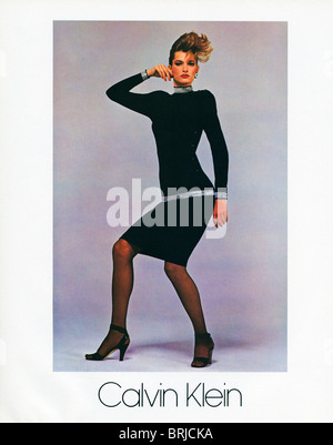 calvin klein Werbung - Klassische Werbung für Modedesigner Calvin Klein im amerikanischen Modemagazin um 1983 Stockfoto