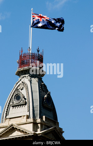 Collingwood Rathaus und australische Flagge, Melbourne, Victoria, Australien Stockfoto