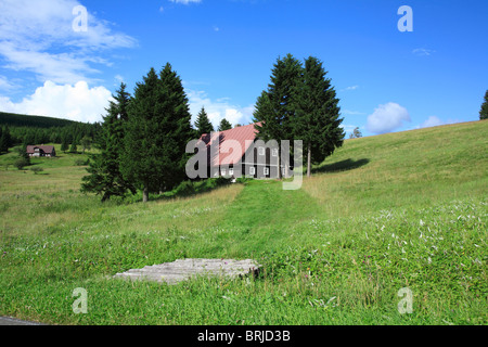 Landhaus in der Nähe von Mala Upa. Trutnov, Schneekoppe, Riesengebirge, Tschechische Republik Stockfoto