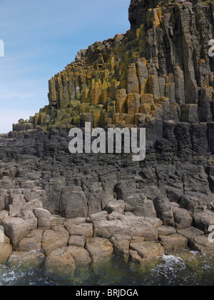 Basaltsäulen am Uamh Oir Höhle auf der Insel Skye, Schottland, UK Stockfoto