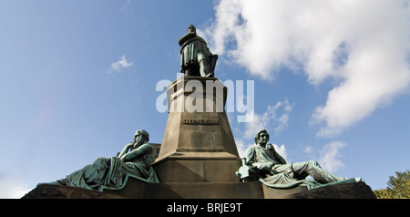 Ansicht von Robert Stephenson Denkmal im Stadtzentrum von Newcastle, Nord-Ost-England. Stockfoto