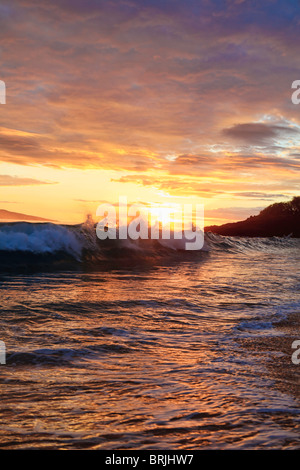 Sonnenuntergang am Makena Beach auf maui Stockfoto