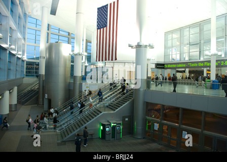 Innenraum der Staten Island Ferry terminal in New York City Manhattan Seite Stockfoto